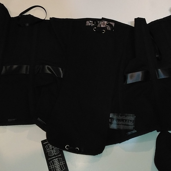 Authentic Corset - Picture 6 of 7